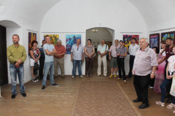 Персональну художню виставку презентував у Мукачеві Василь Бобіта